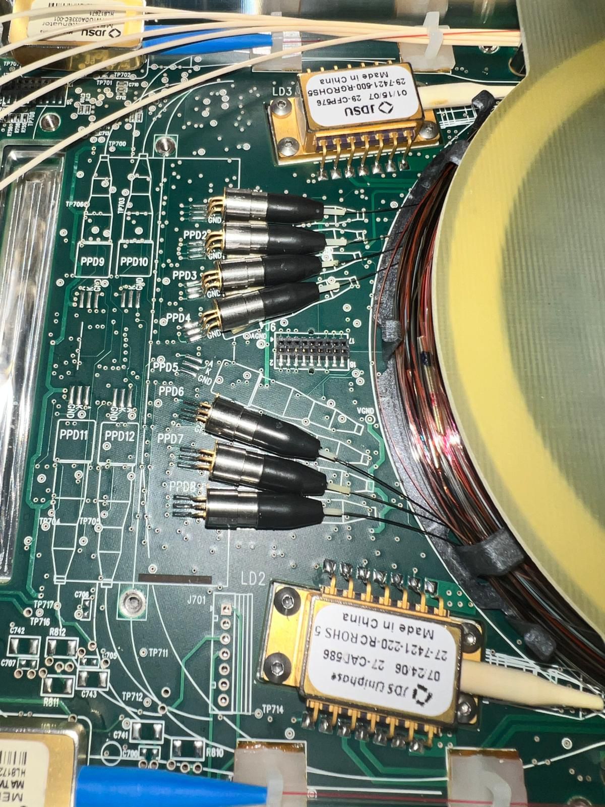 Detail PCB EDFA3 před úpravou
